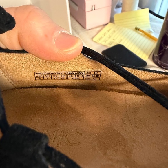 Vionic Women’s Black Suede Lace Up Ballet Flats Pointed Toe US 9 Wide - Picture 7 of 7